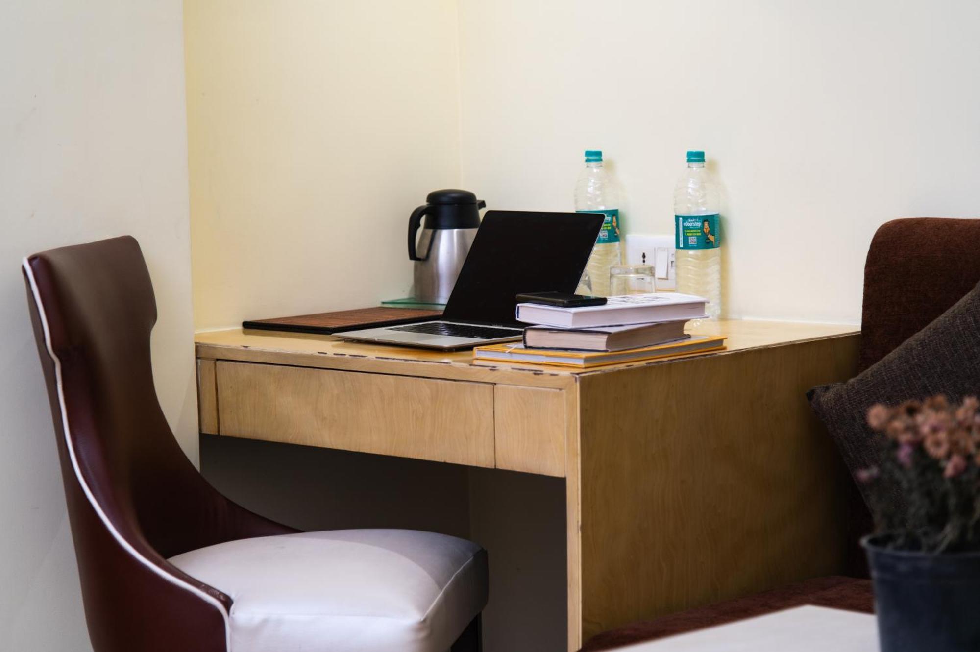 Mayur Hotel New Delhi Eksteriør billede