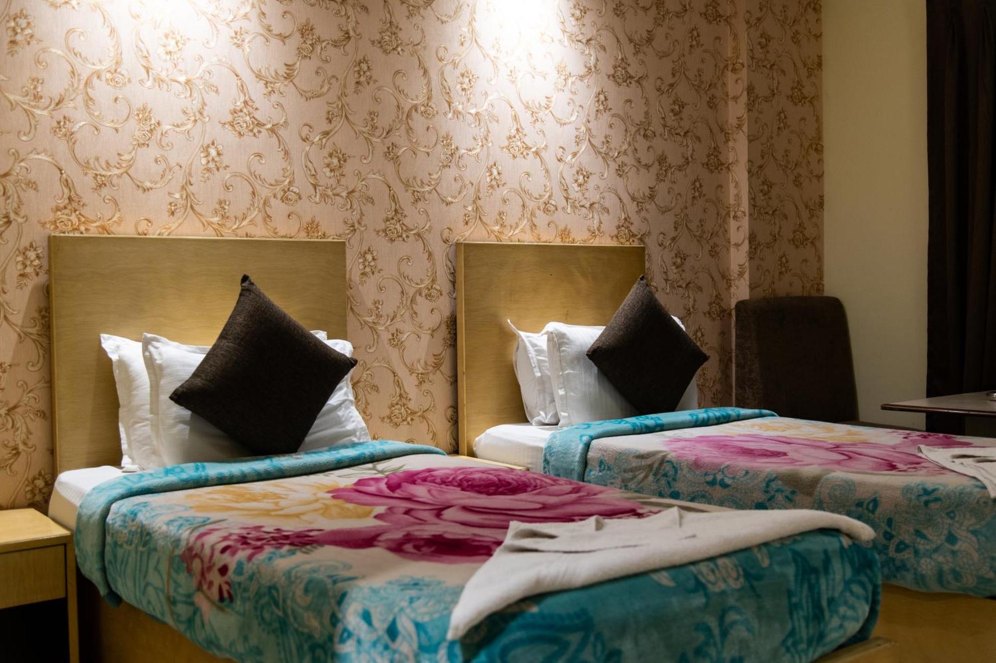 Mayur Hotel New Delhi Eksteriør billede