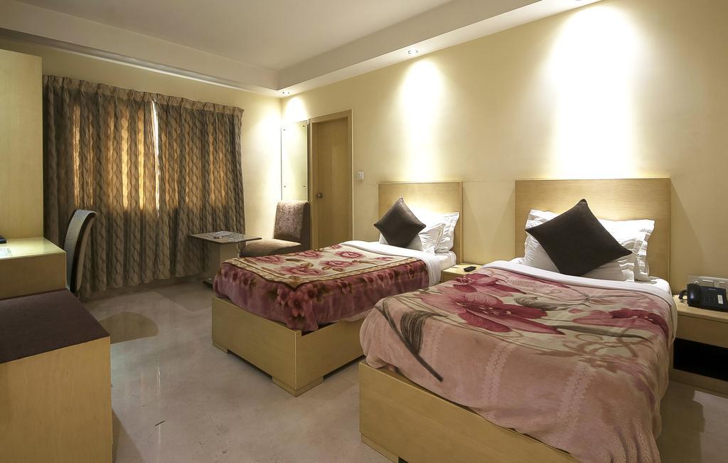 Mayur Hotel New Delhi Eksteriør billede