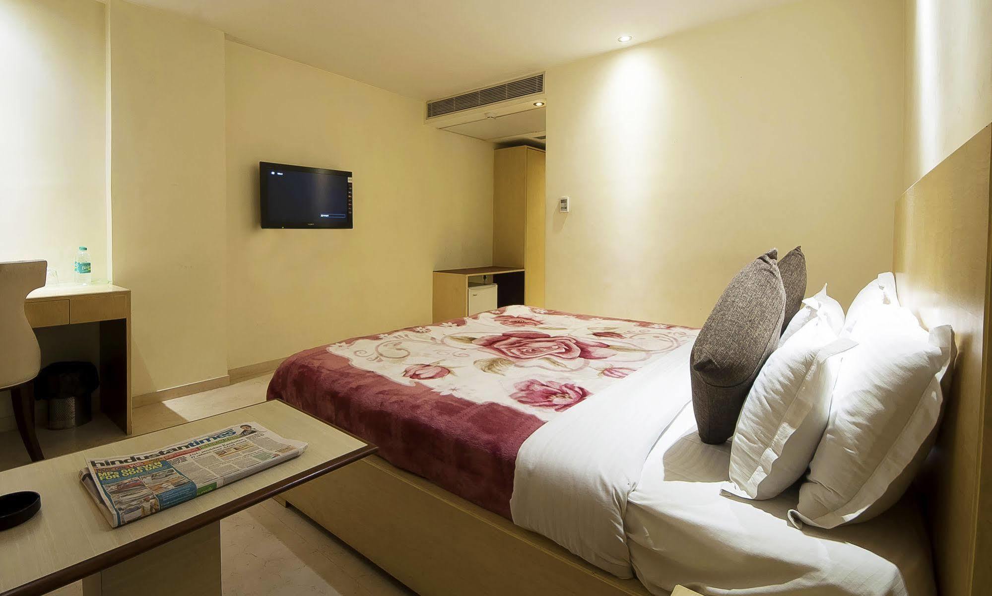 Mayur Hotel New Delhi Eksteriør billede
