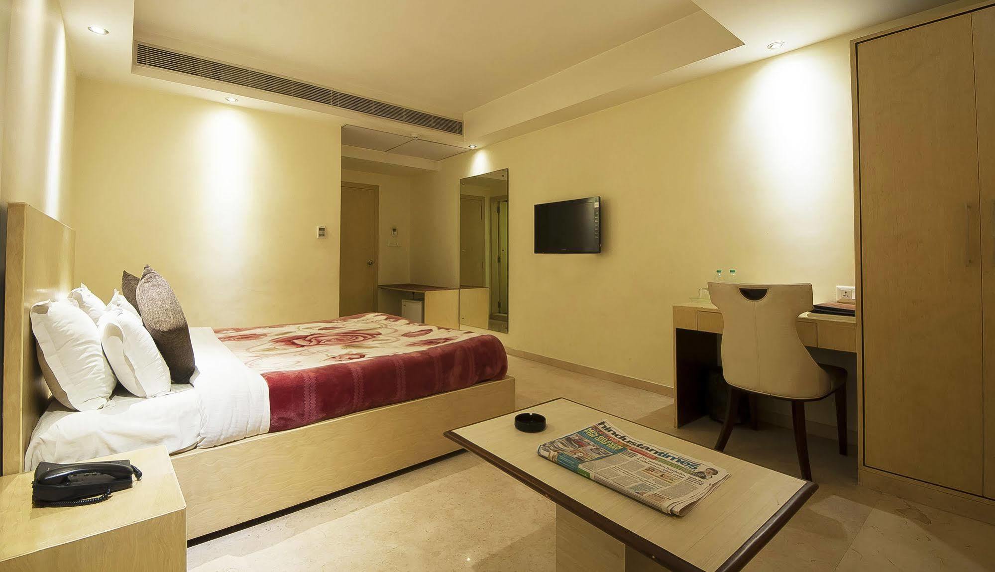 Mayur Hotel New Delhi Eksteriør billede